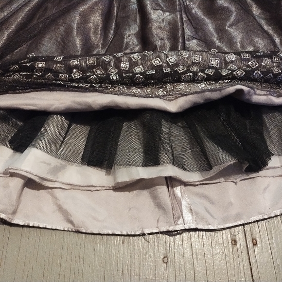 LOVE Girls Sleeveless Grey Metallic Shimmery Formal Dress With Toole Size 10 - Picture 6 of 12